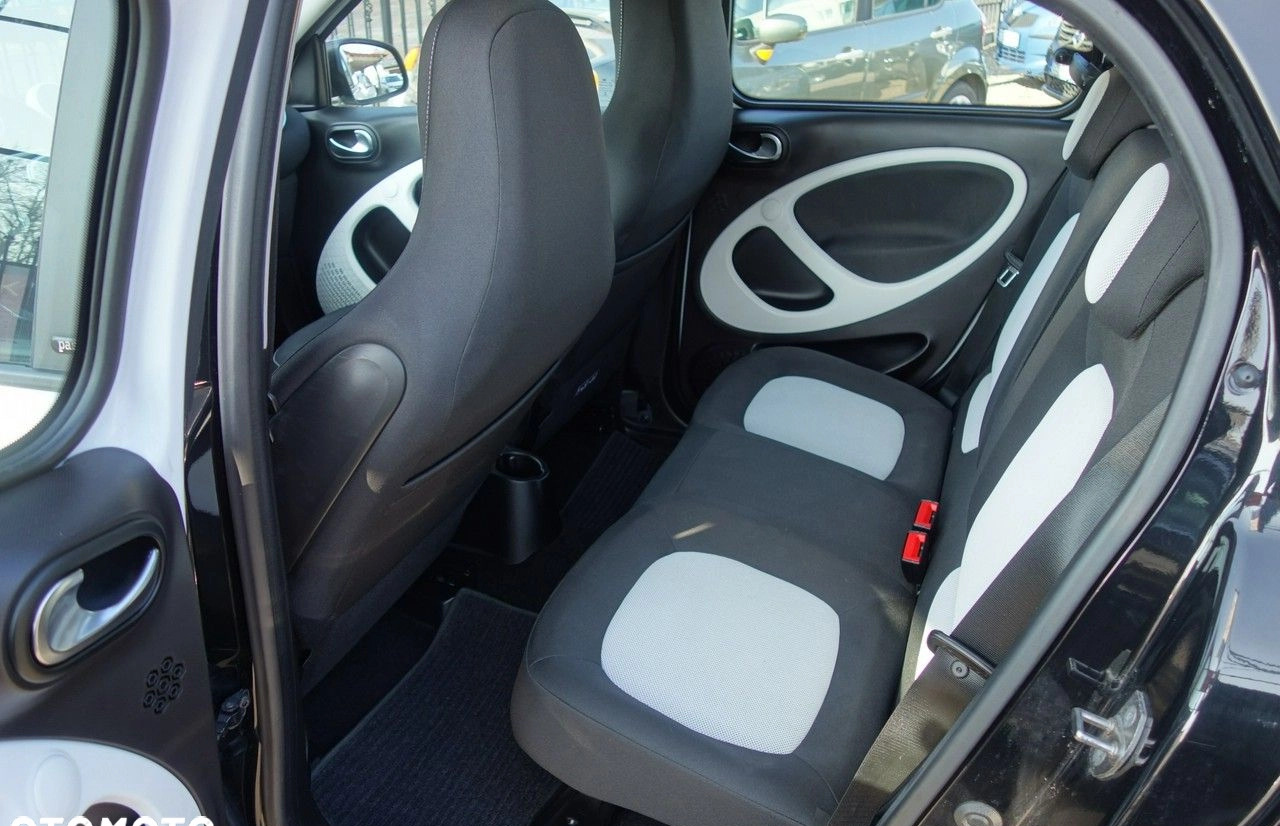 Smart Forfour cena 29900 przebieg: 40000, rok produkcji 2016 z Pruchnik małe 326
